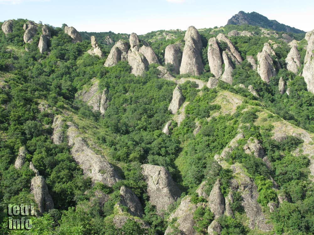 Birtvisi-Birtvisi rocks.