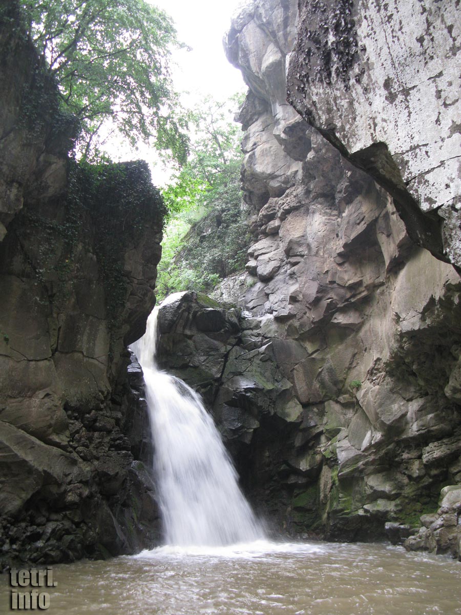 One more waterfall on the river Chivchavi near Tetri Tskaro