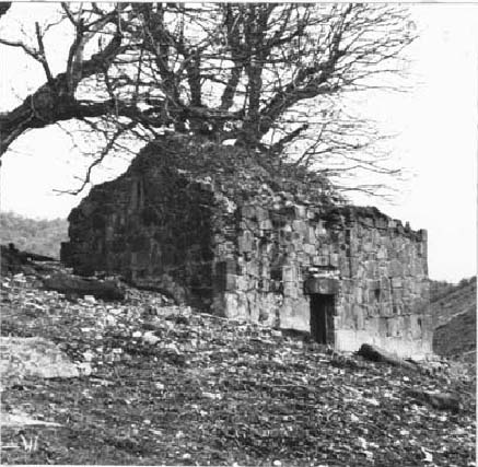 Развалины церкви у села Земо Ахкалапа